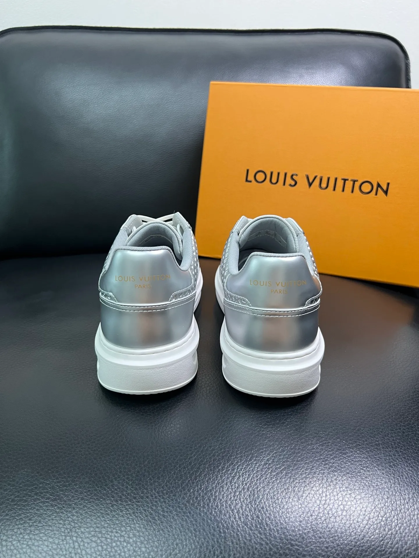 Men's shoes 💰740 Lv high quality top crafts Louis Vuitton sports shoes counter synchronized with original factory configuration, uppers imported from Italy, high-quality splicing colorful complex crafts, imported mesh pads soft and comfortable, soles: original soles specially provided by the original factory, T men's shoes 💰U exclusive movable molded soles super comfortable, original factory and single goods, welcome to compare, code number 38-44 (customized 45) 85867